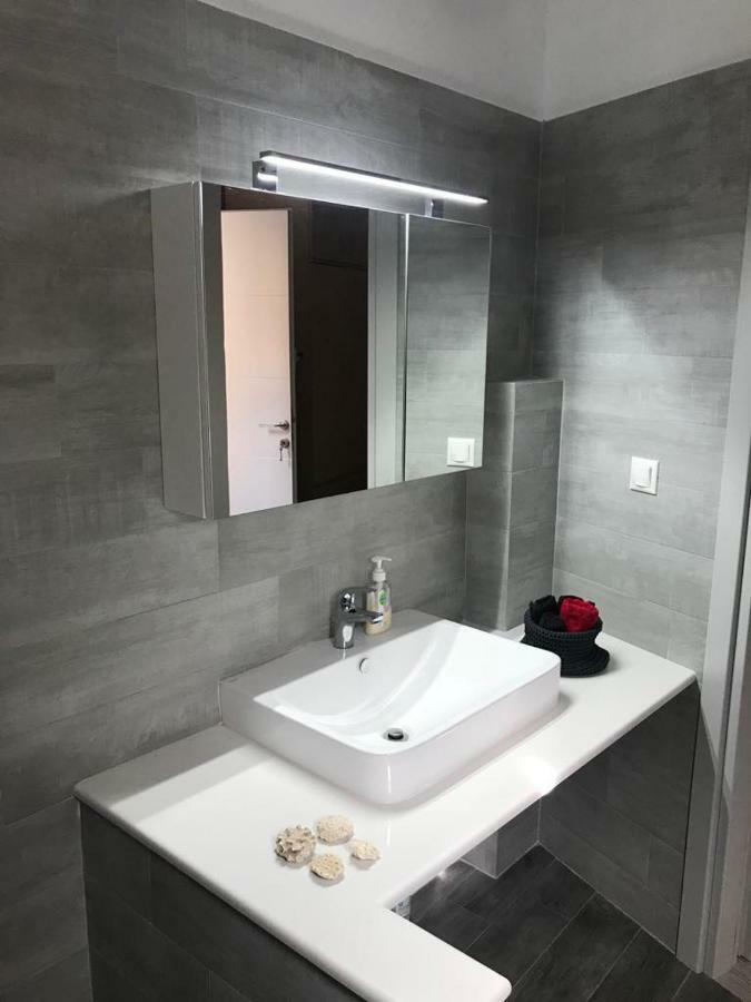 Molly'S House Apartment แอร์มูโปลี ภายนอก รูปภาพ