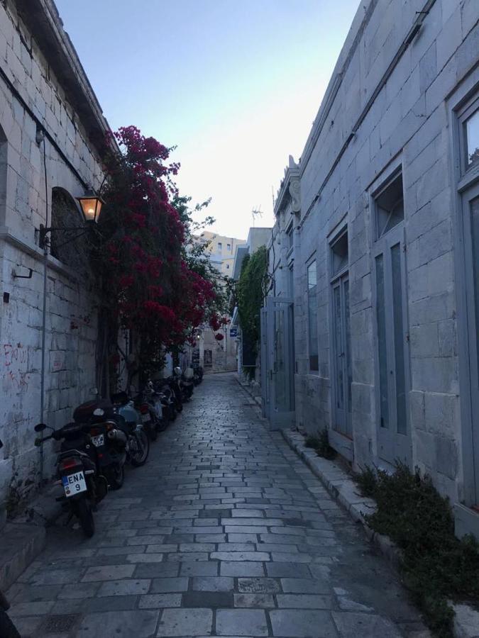 Molly'S House Apartment แอร์มูโปลี ภายนอก รูปภาพ